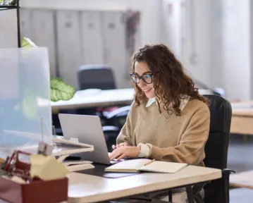 Bewerbung schreiben lassen: Anbieter & Profi-Tipps