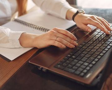 Bewerbung schreiben: Muster & Vorlagen für die Bewerbung
